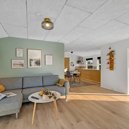 Lovely With A Wilderness Bath, Close To The North Sea And Sondervig Center Feriehus