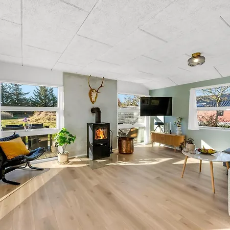 Lovely With A Wilderness Bath, Close To The North Sea And Sondervig Center Feriehus *